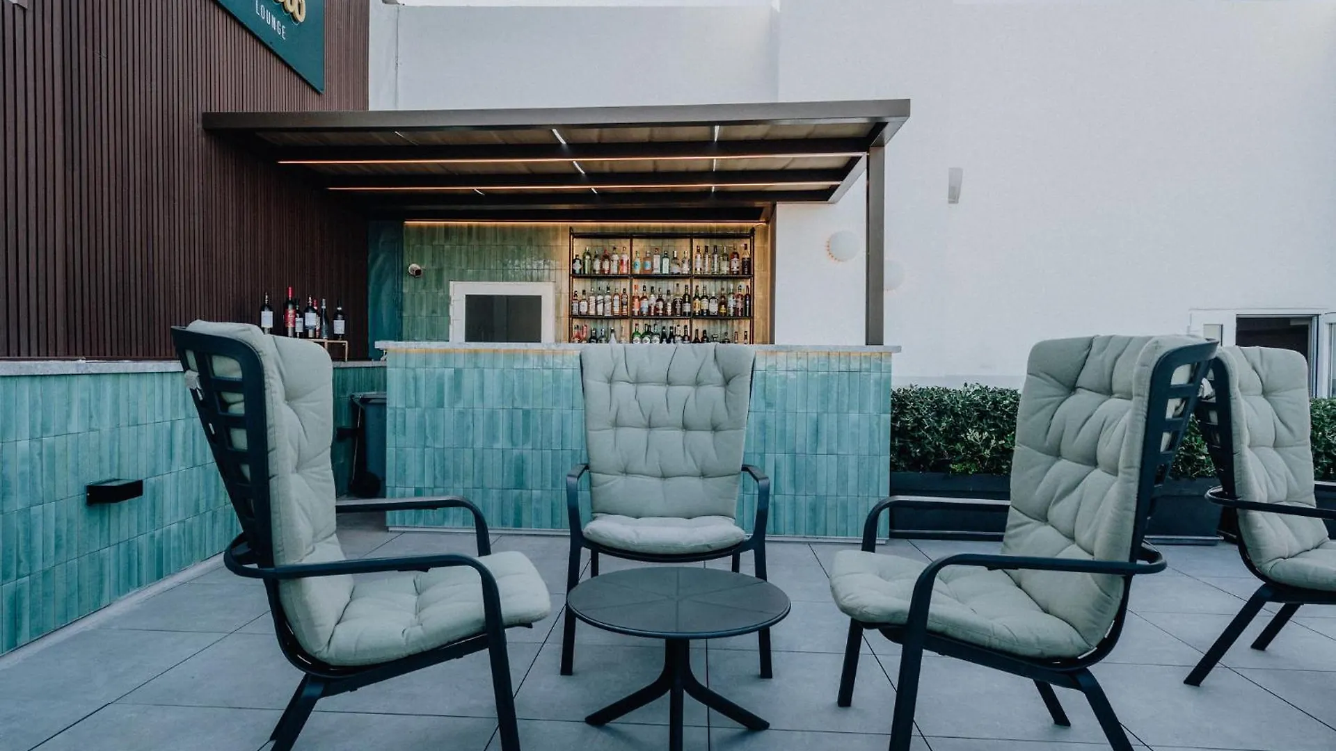 Hotel Waterfront Sliema 4*,